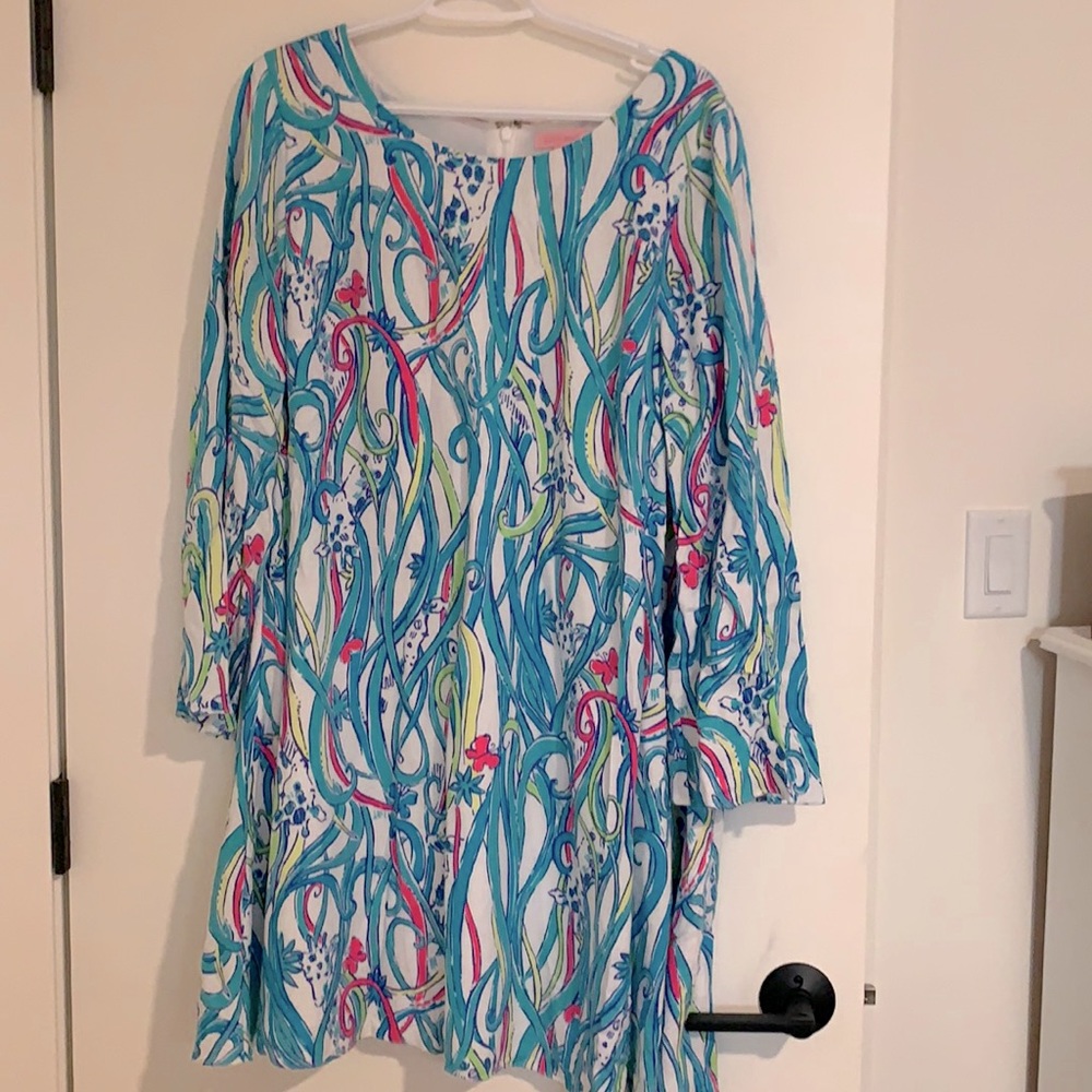 Lilly Pulitzer! Lovely A line casual dress.